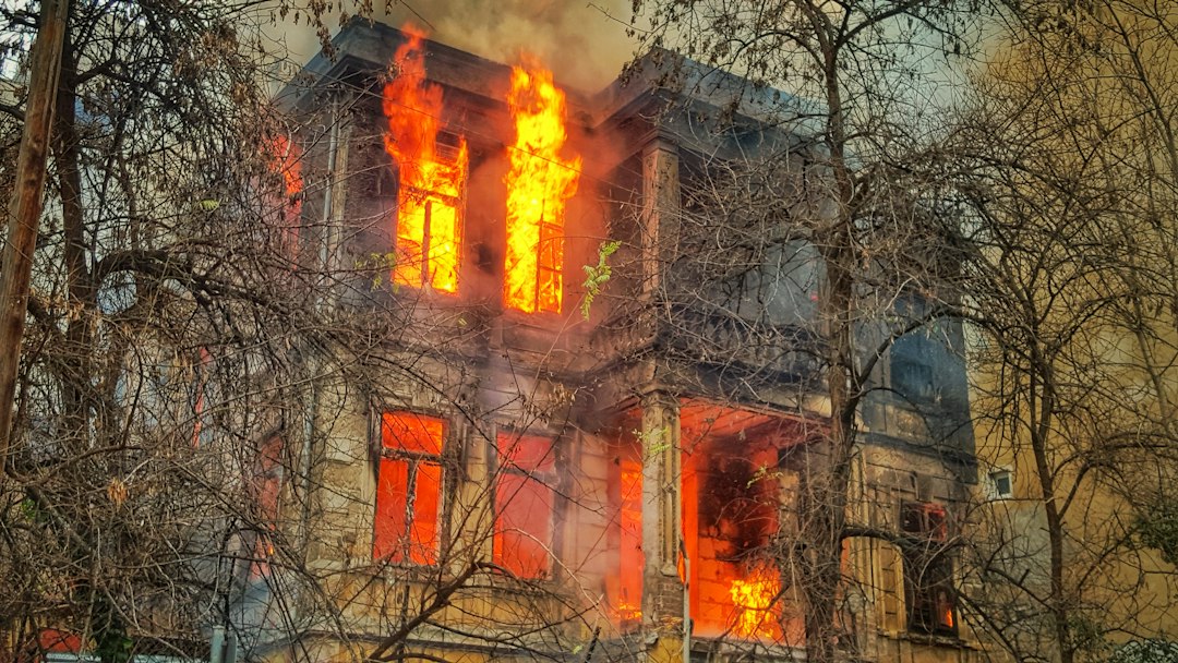 raspundere civila fata de vecini incendiu - Incendiu la bloc în sezonul rece: <a href=